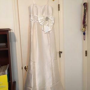 David’s bridal wedding dress NWT